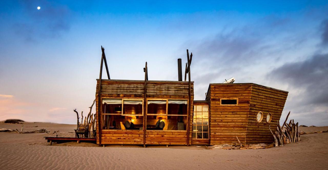 Shipwreck Lodge Mowebaai Экстерьер фото