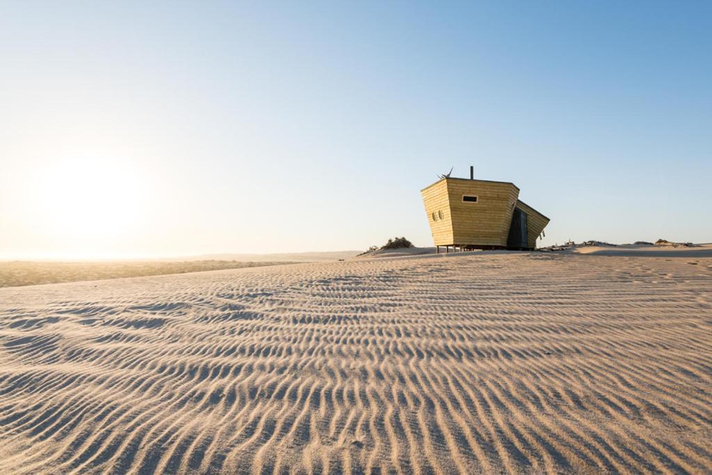 Shipwreck Lodge Mowebaai Экстерьер фото